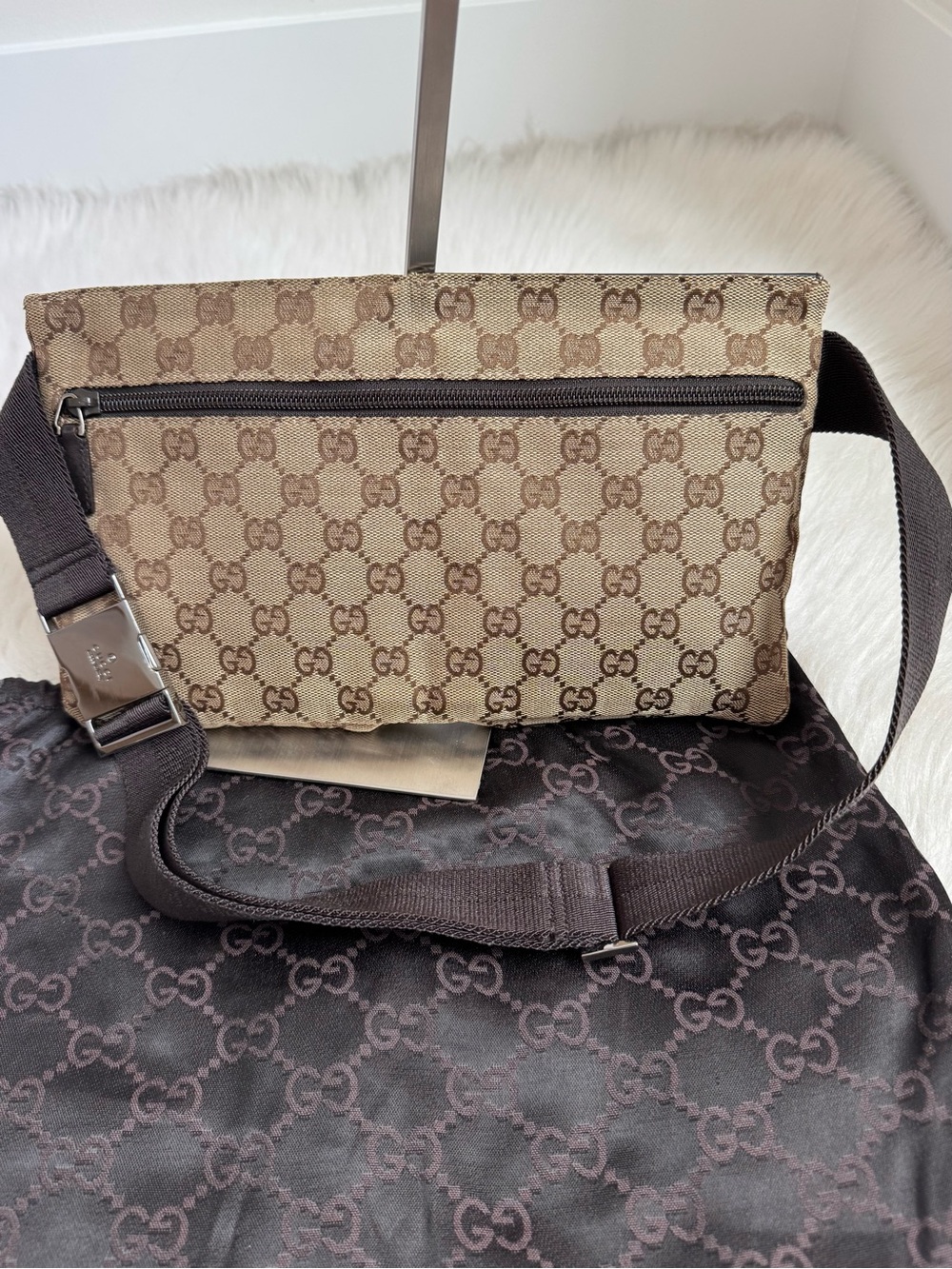 Authentic Gucci monogram canvas waist pouch belt bum bag - Picture 2 of 7